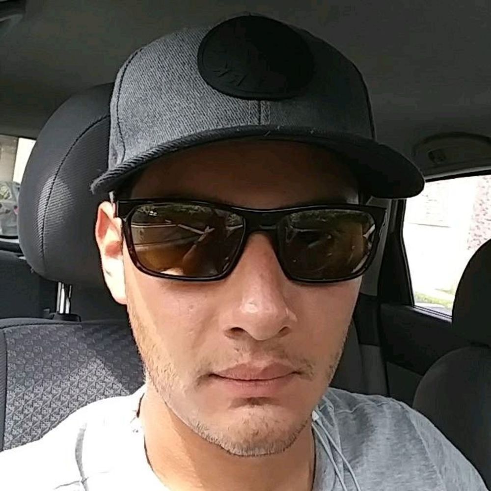 Meet your Posher, Augusto