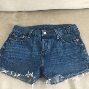 Women's high Waisted Levi Shorts