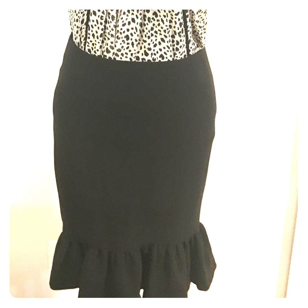 NWT Kensie Black Pencil Skirt with Ruffle Bottom