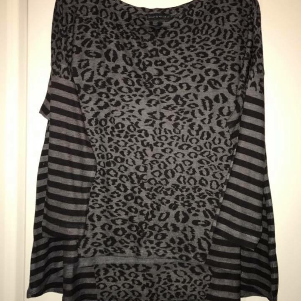 Printed high-low top