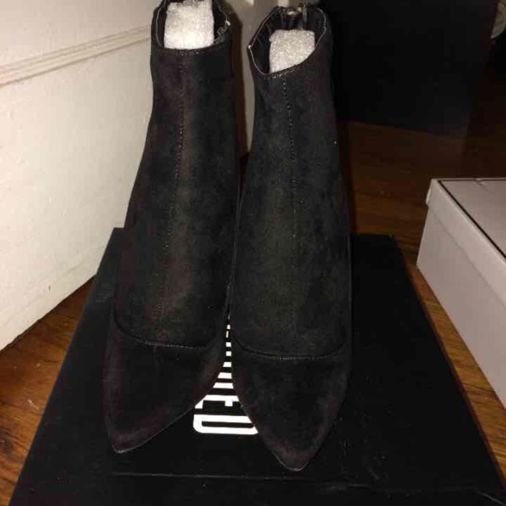 NWT Missguided Booties