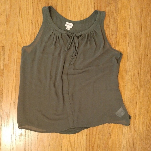 {LAST DAY} Green tie-front tank - Picture 5 of 5