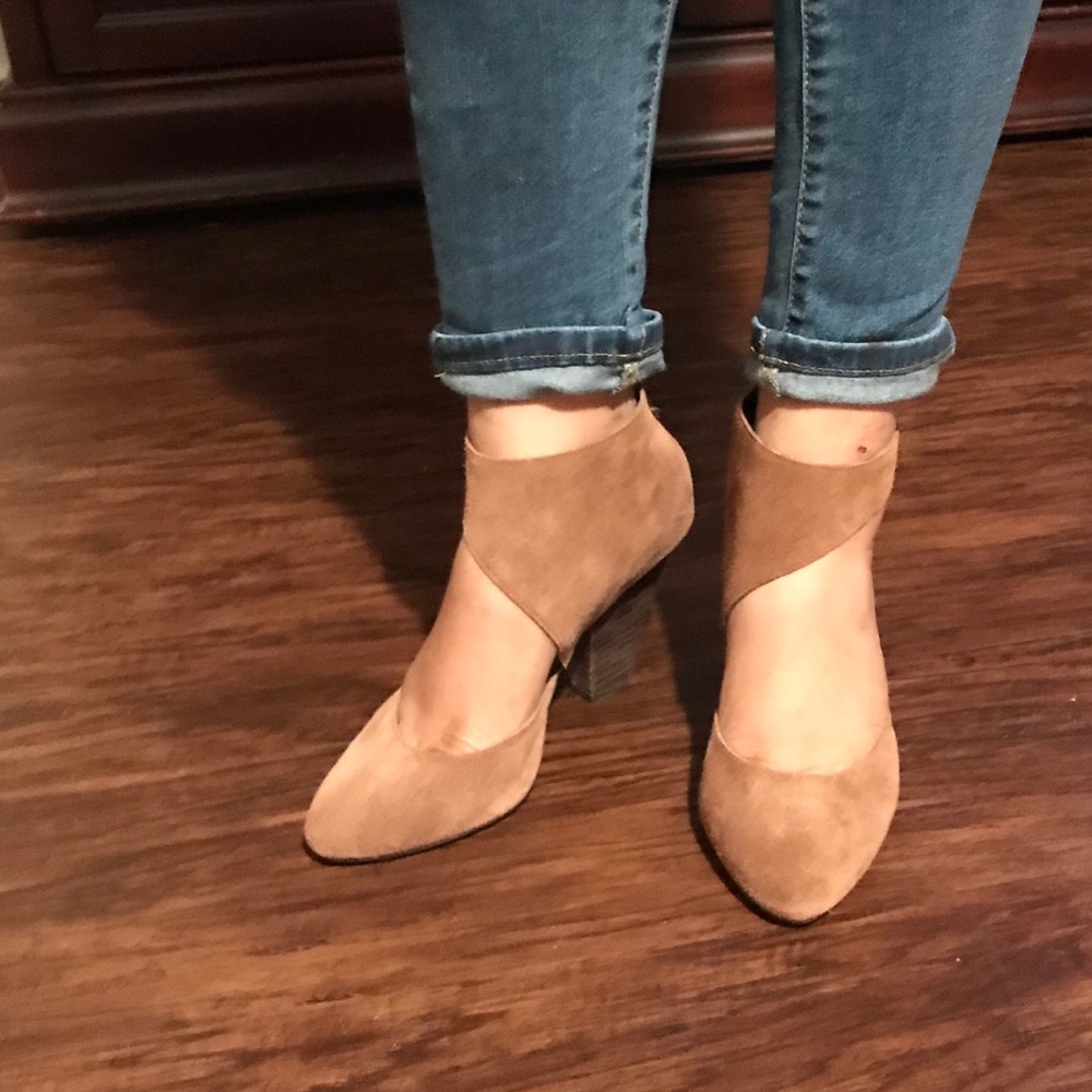 Report Signature Women’s Abella brown wedges