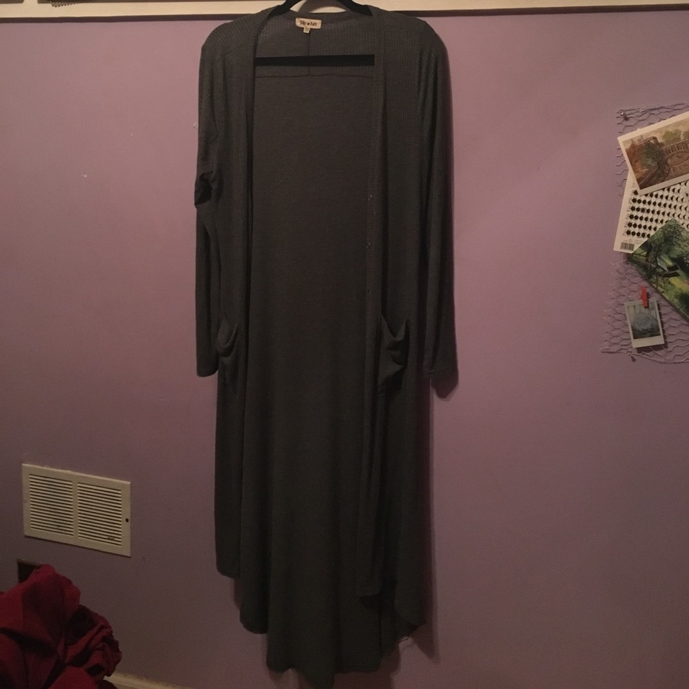 Dress cardigan with buttons