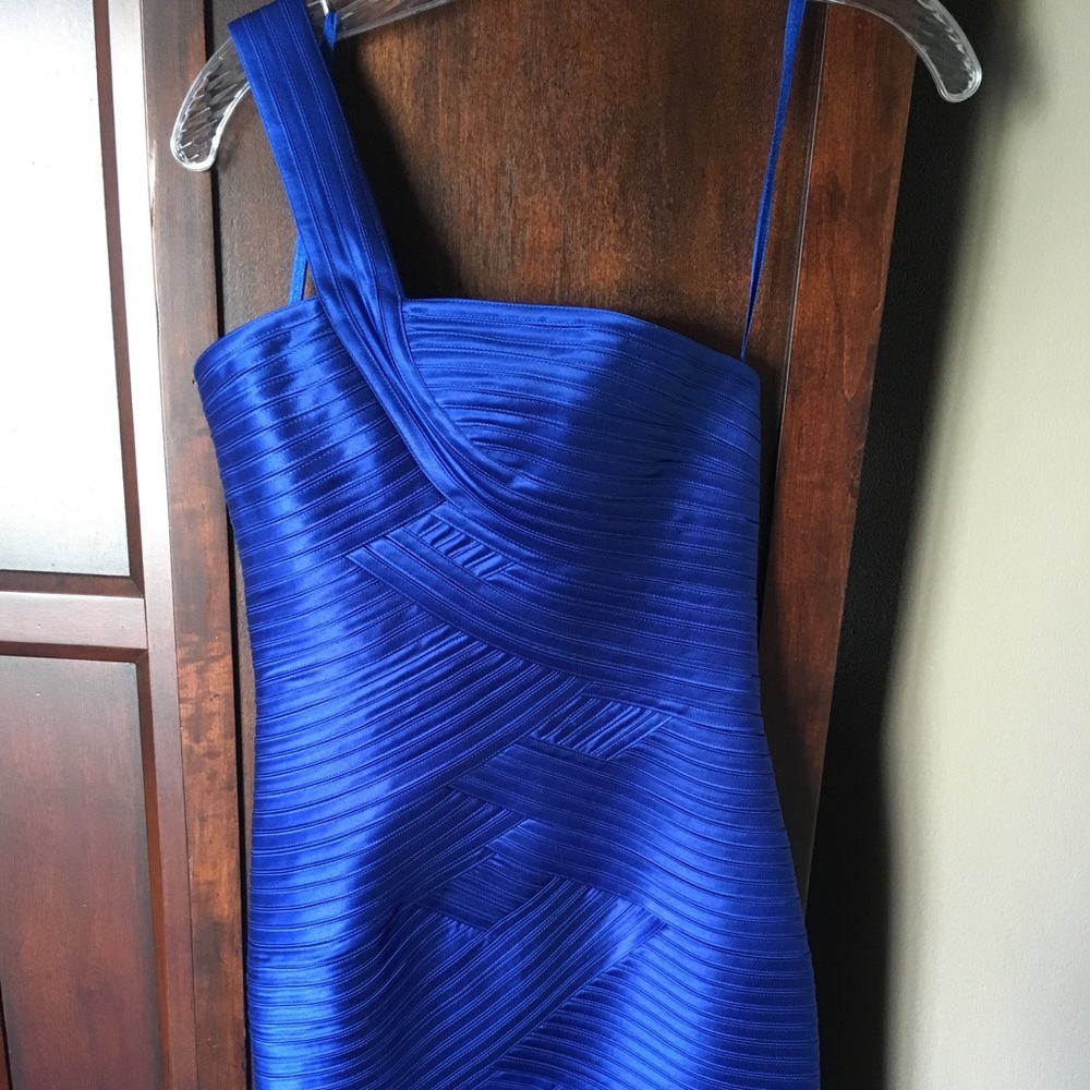 BCBG MaxAzria Blue One Shoulder Cocktail Dress
