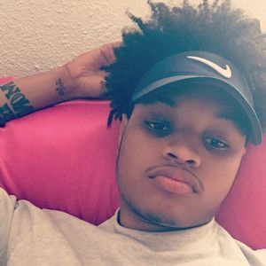 Meet your Posher, Dominic