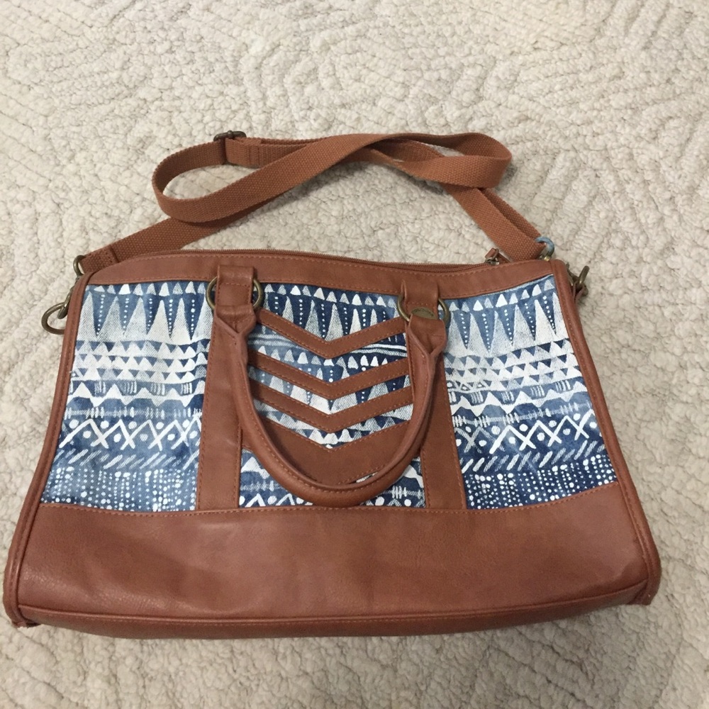 Billabong cross body messenger bag