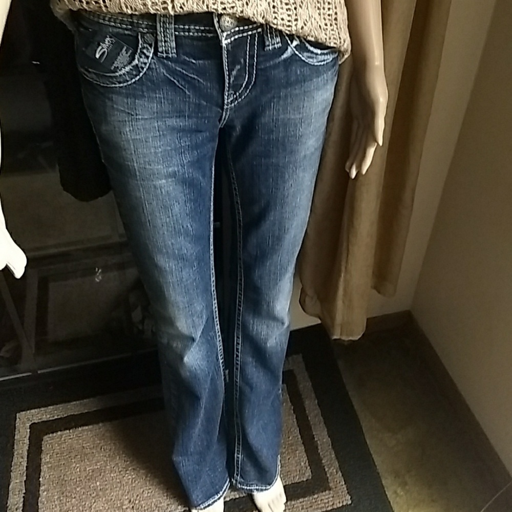 Trendy silver brand jeans, Aiko bootcut. 25*33.