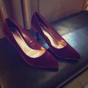 Burgundy velvet pumps