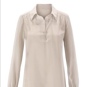 Cabi silk blouse Item No. 3424
$129.00 retails