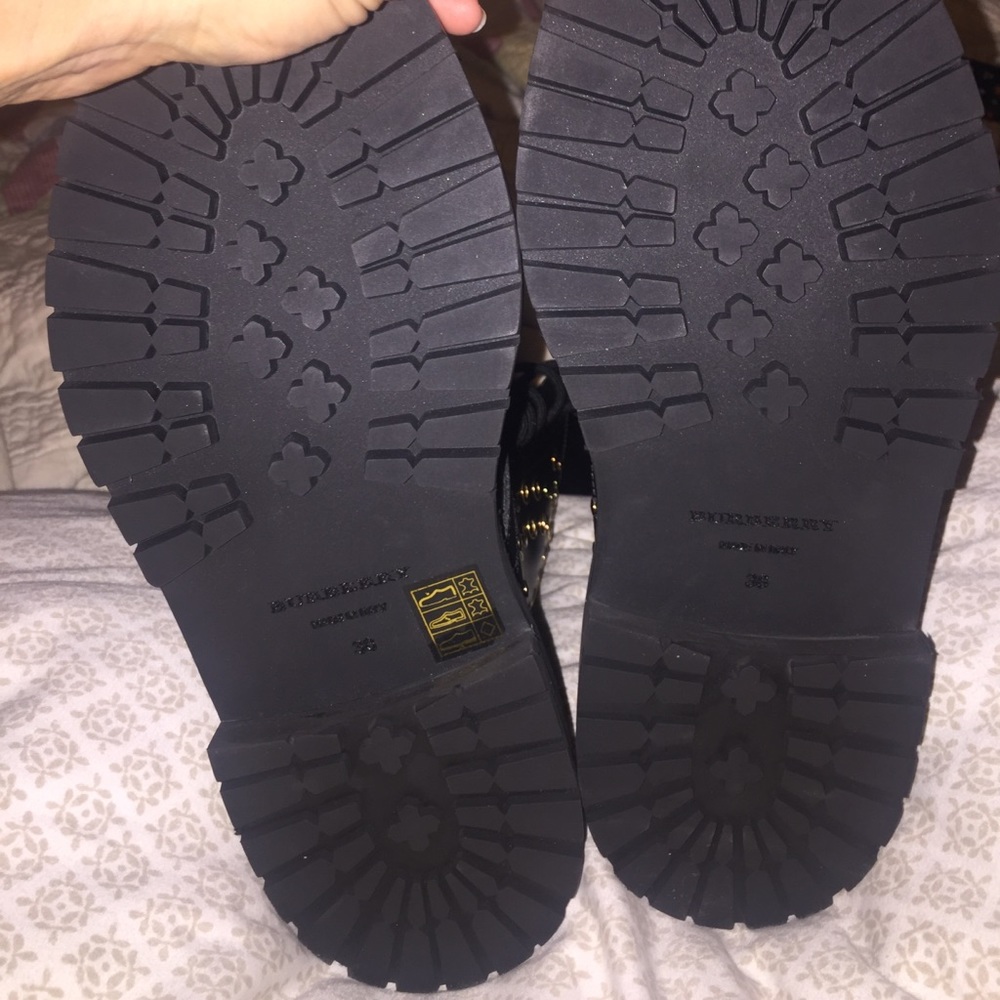 ⭐️ HOST PICK!!! - NWOT Burberry Aster Boots ⭐️ - Picture 5 of 6