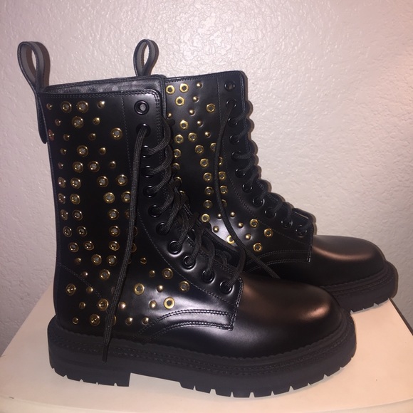 ⭐️ HOST PICK!!! - NWOT Burberry Aster Boots ⭐️ - Picture 2 of 6