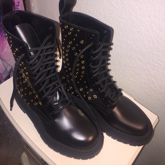 ⭐️ HOST PICK!!! - NWOT Burberry Aster Boots ⭐️ - Picture 3 of 6