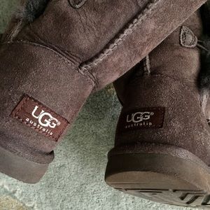 UGG Bailey Button Triplet Classic Boots
