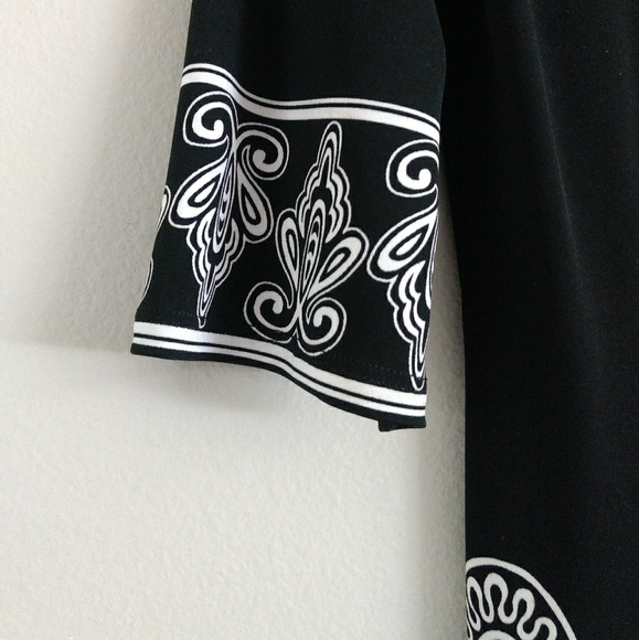 Dress - Picture 3 of 4