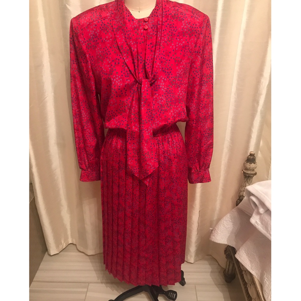 Vintage Pink dress with long sleeves