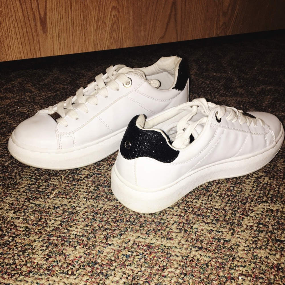 Womens Guess Shoes