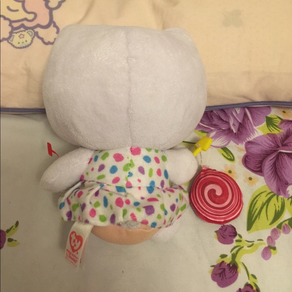 Hello Kitty - Picture 2 of 2