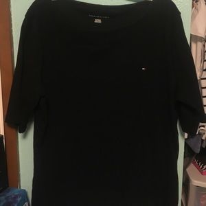 Black Tommy Hilfiger t-shirt