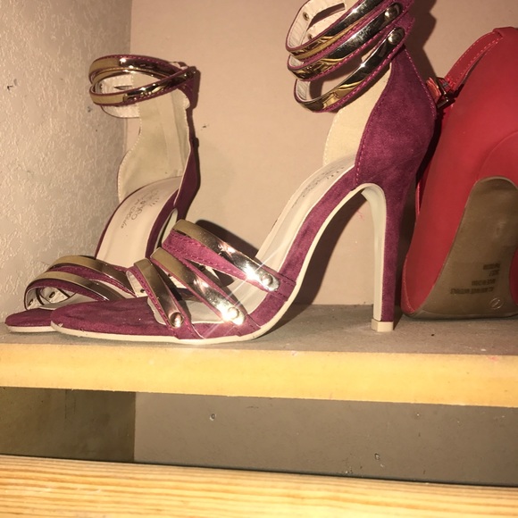 Heels - Picture 2 of 4