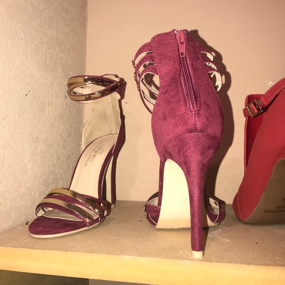 Heels - Picture 3 of 4