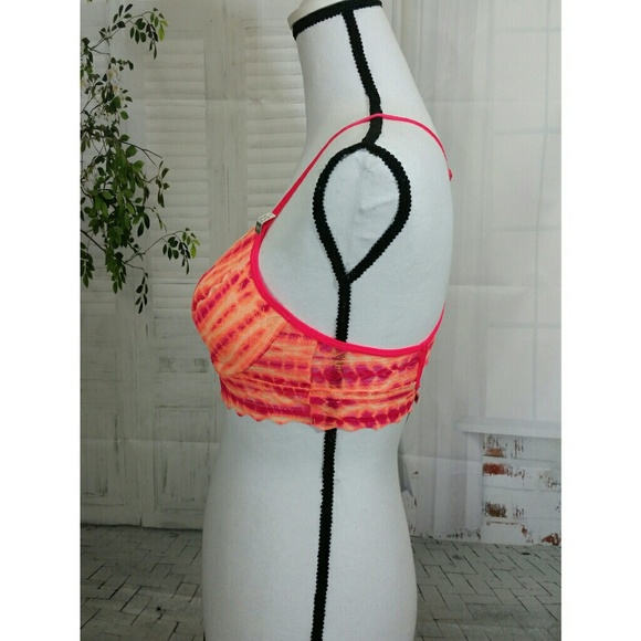 New! VS Racerback Bra Size XS $17 - Picture 3 of 7