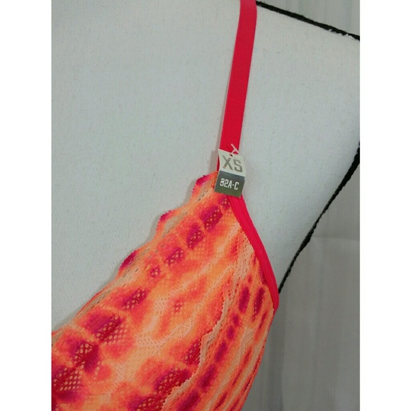 New! VS Racerback Bra Size XS $17 - Picture 5 of 7