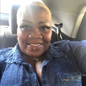 Meet your Posher, Sharon