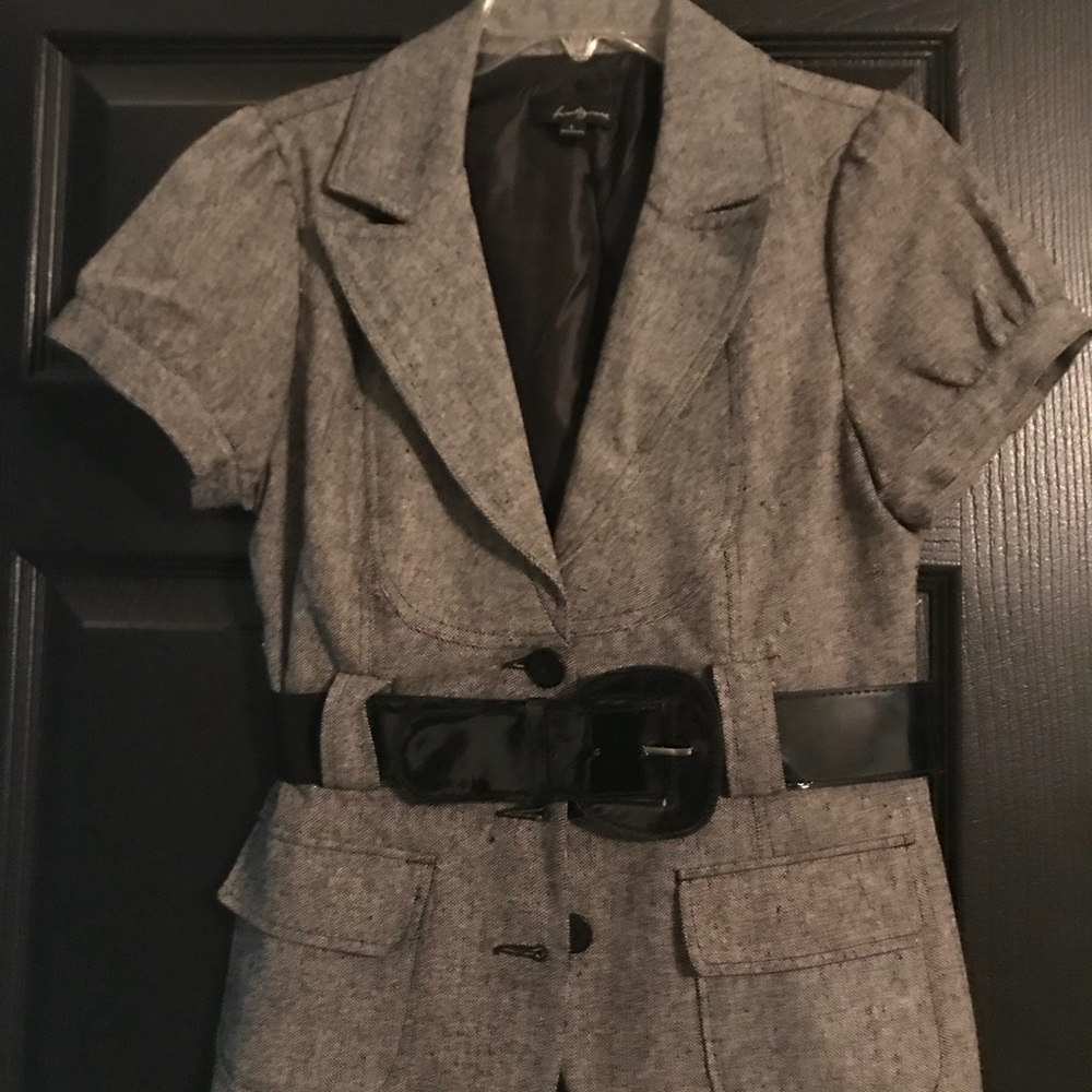 Dressy jacket with belt