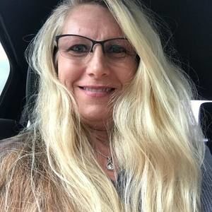 Meet your Posher, Selina