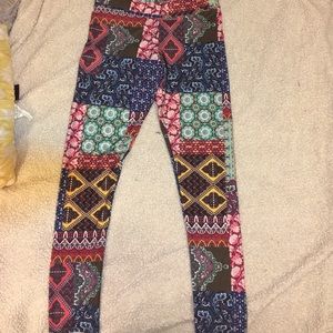 Patterned AEO leggings