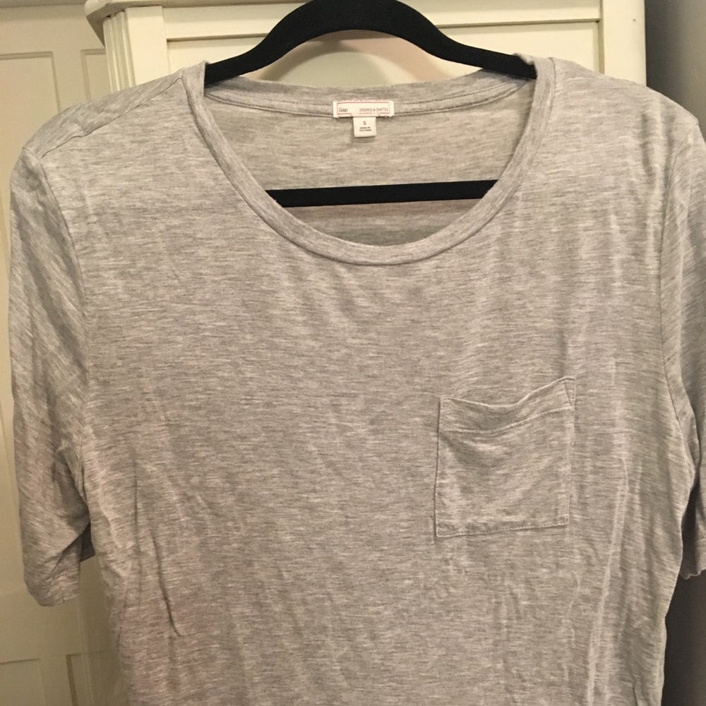 Grey cropped loose pocket t-shirt