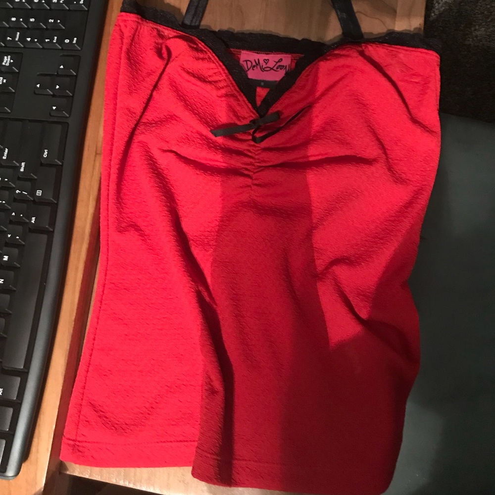 Demi Loon halter top