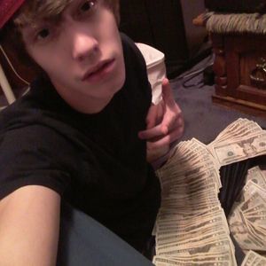 Meet your Posher, Charlie