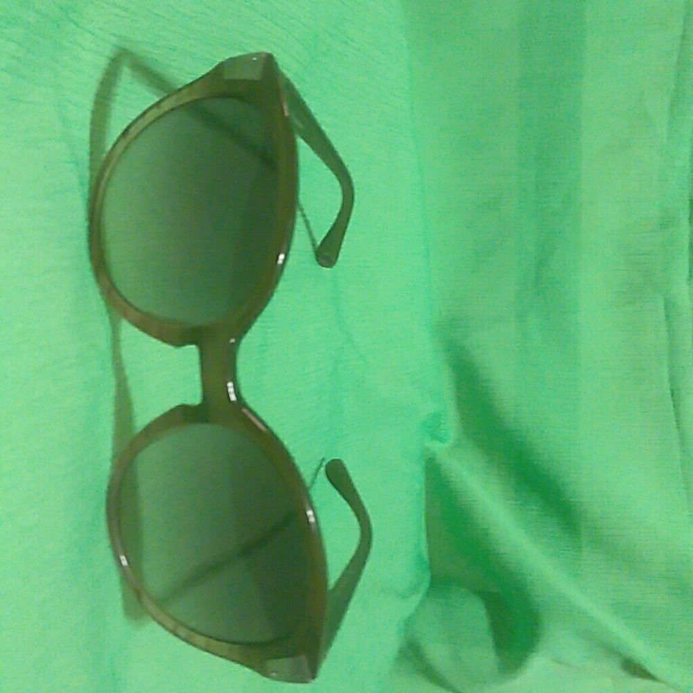 Juicy Couture Sun Glasses