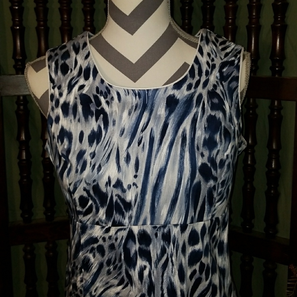 Navy blue and white cross, size 10