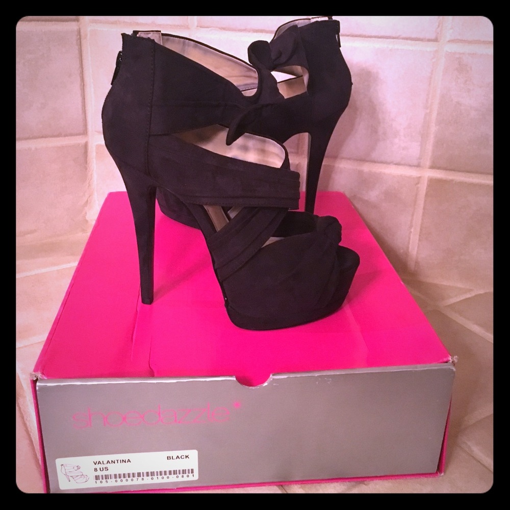 Shoedazzle "Valentina" sandals in blk suede size 8