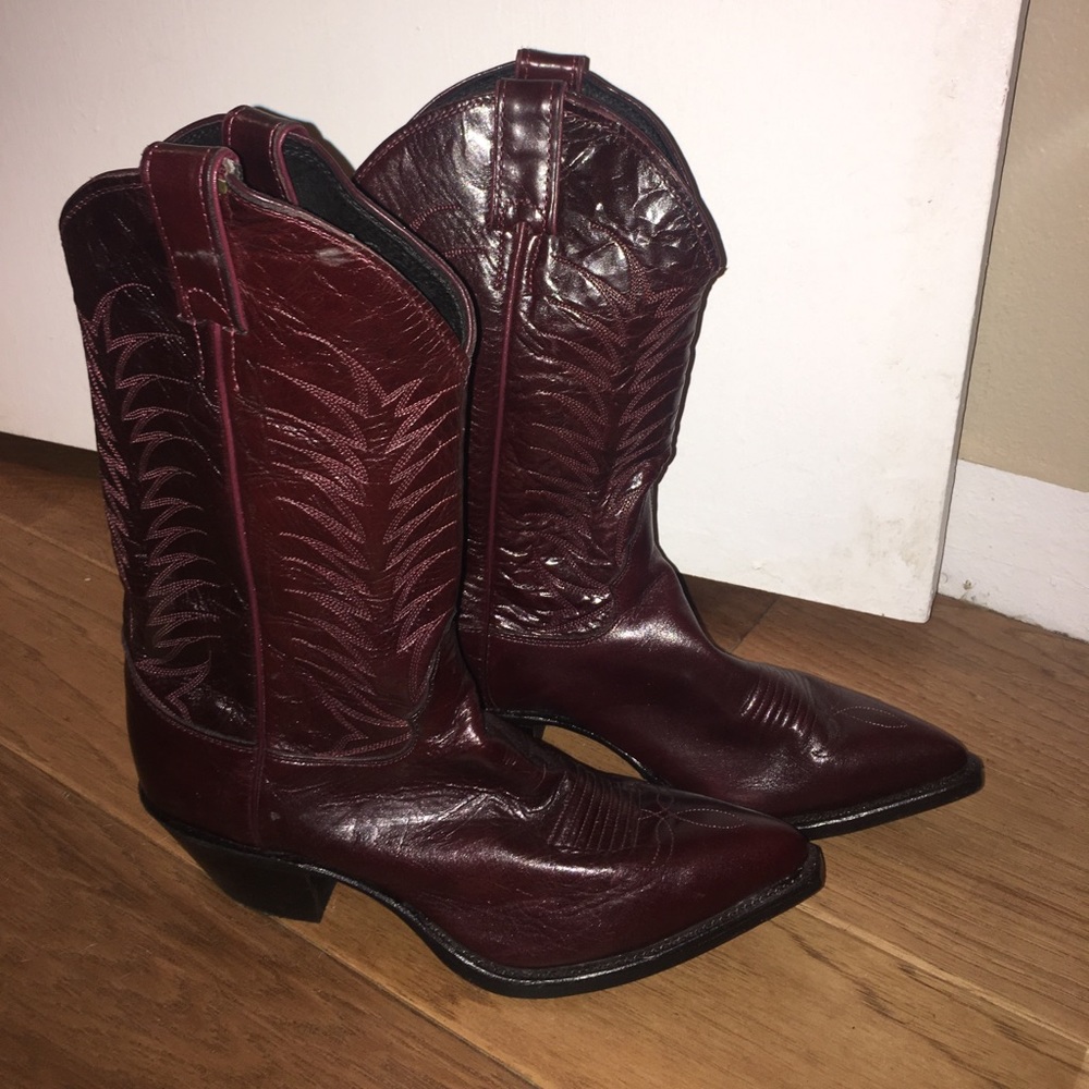 Brown leather Justin boots