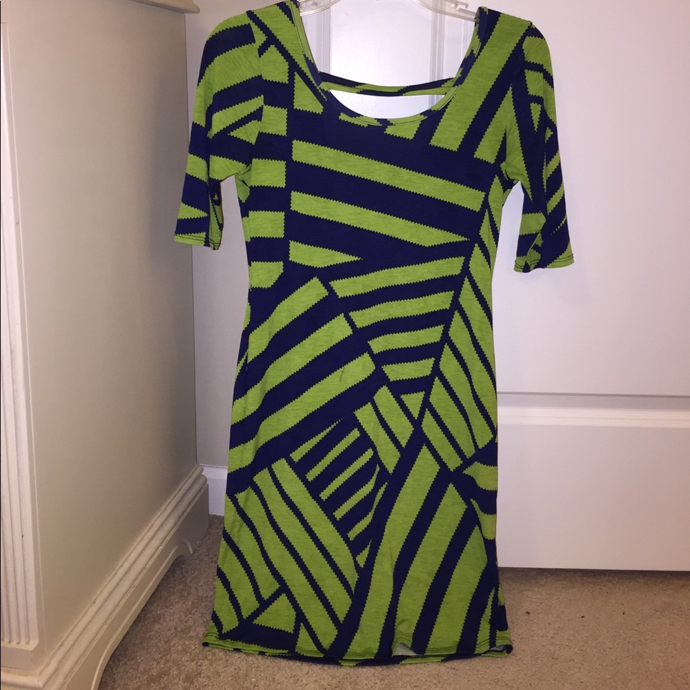 Patterned short sleeve dress