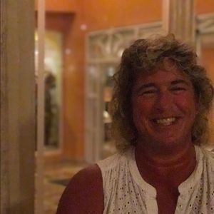 Meet your Posher, Karla