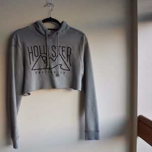 Cropped Hollister grey hoodie