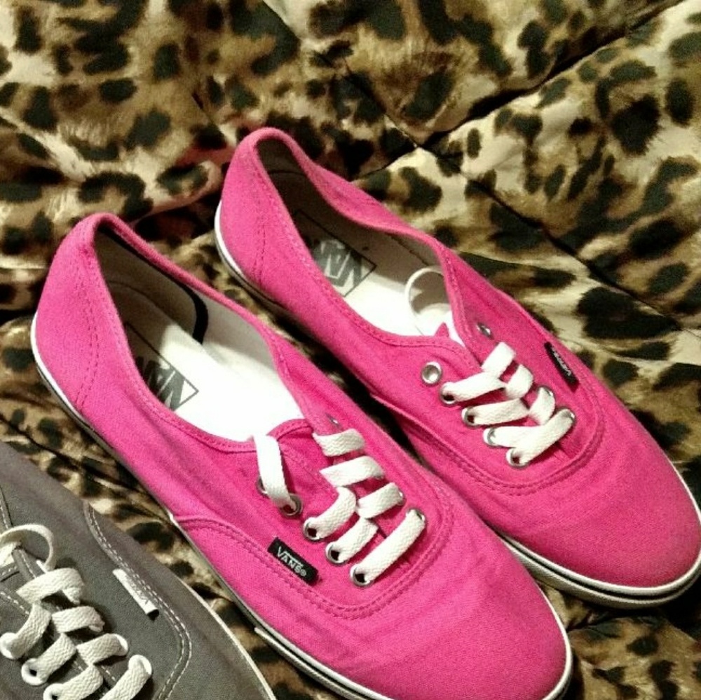 Size 9 women's vans