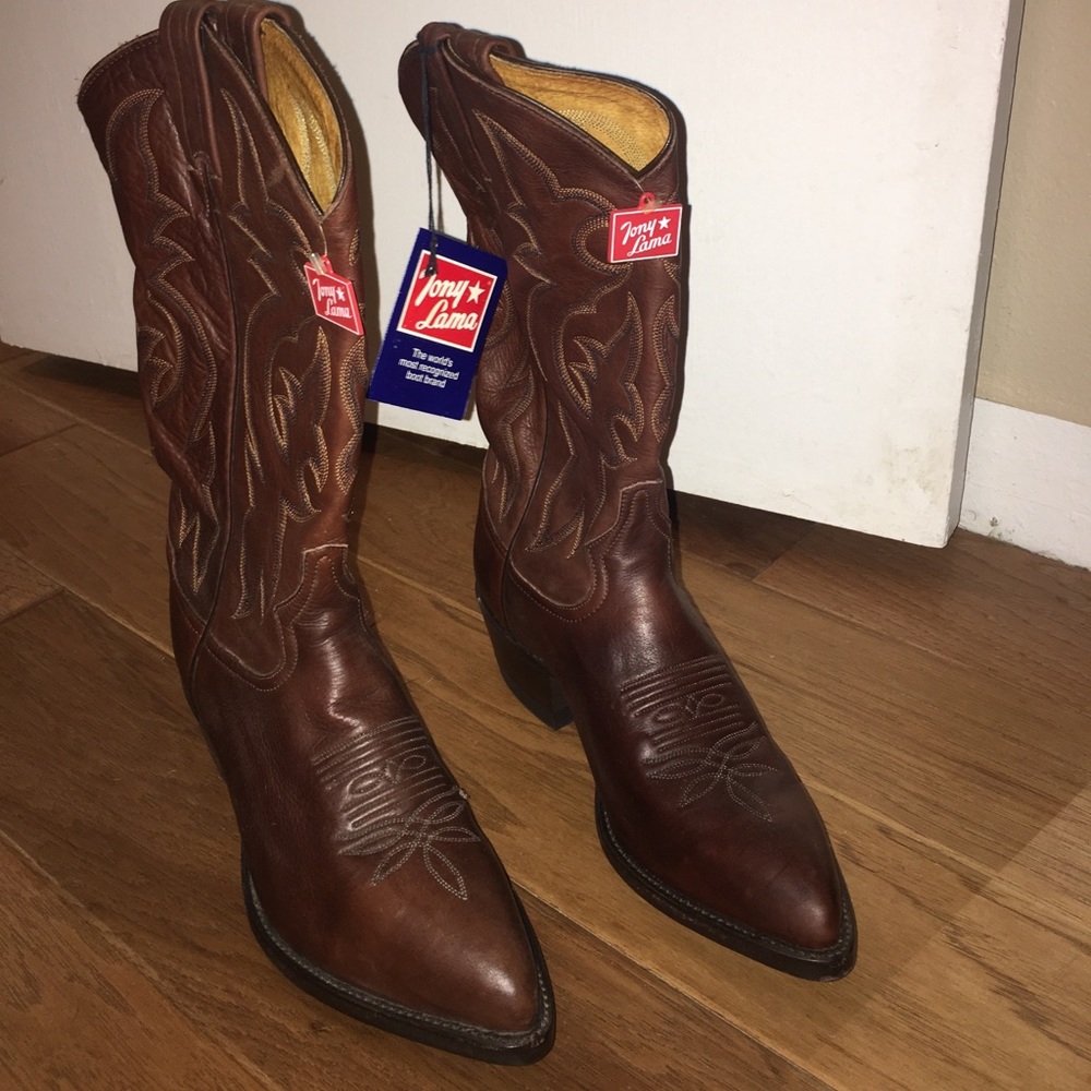 Brown leather Tony lama cowgirl boots