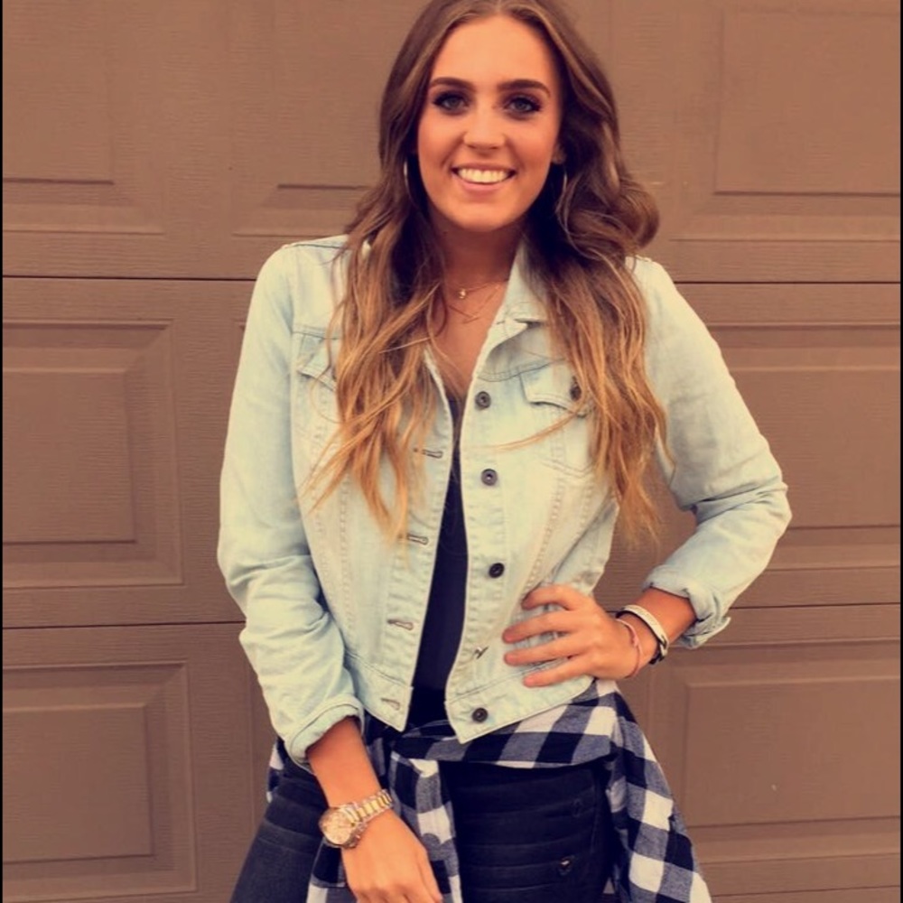 Meet your Posher, Lacey