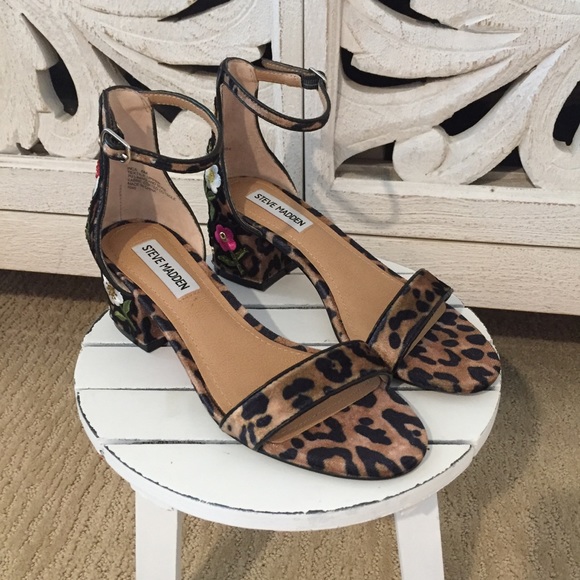Steve Madden Inca Leopard Print Block Heel Sandals - Picture 8 of 8