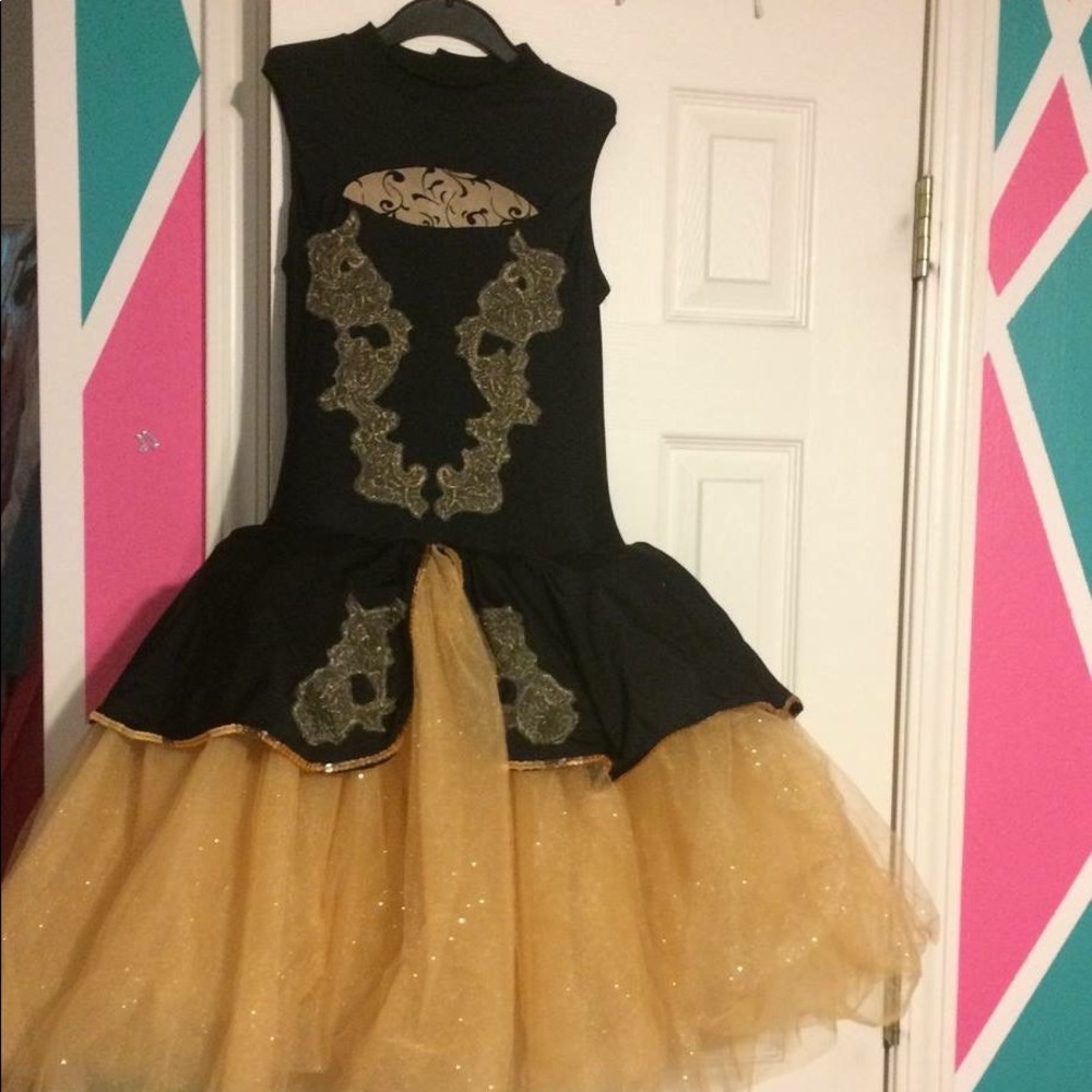 Dance costume