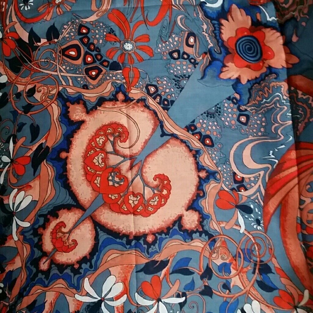 Large Square Blanket Scarf - Picture 4 of 5