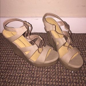 Leave up wedges