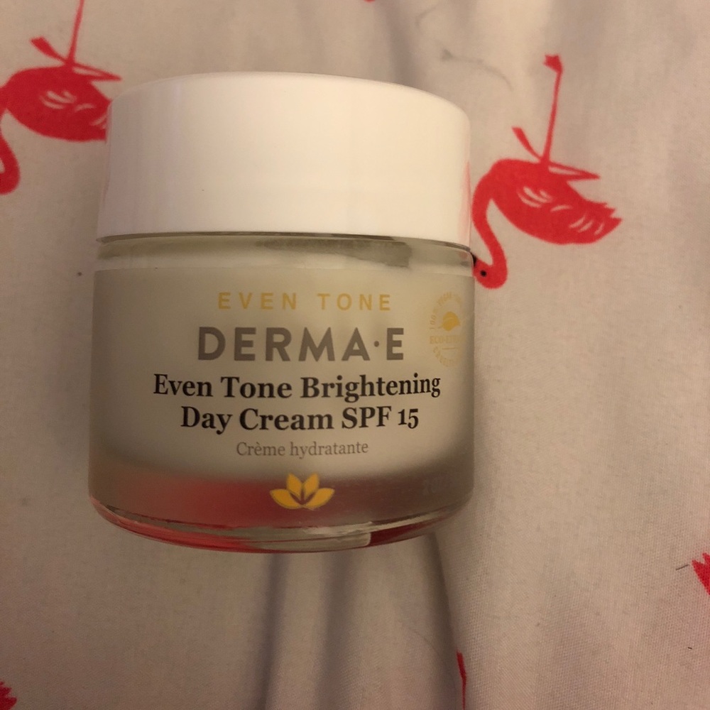 Even tone Derma E