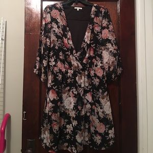 Black floral dress 👗